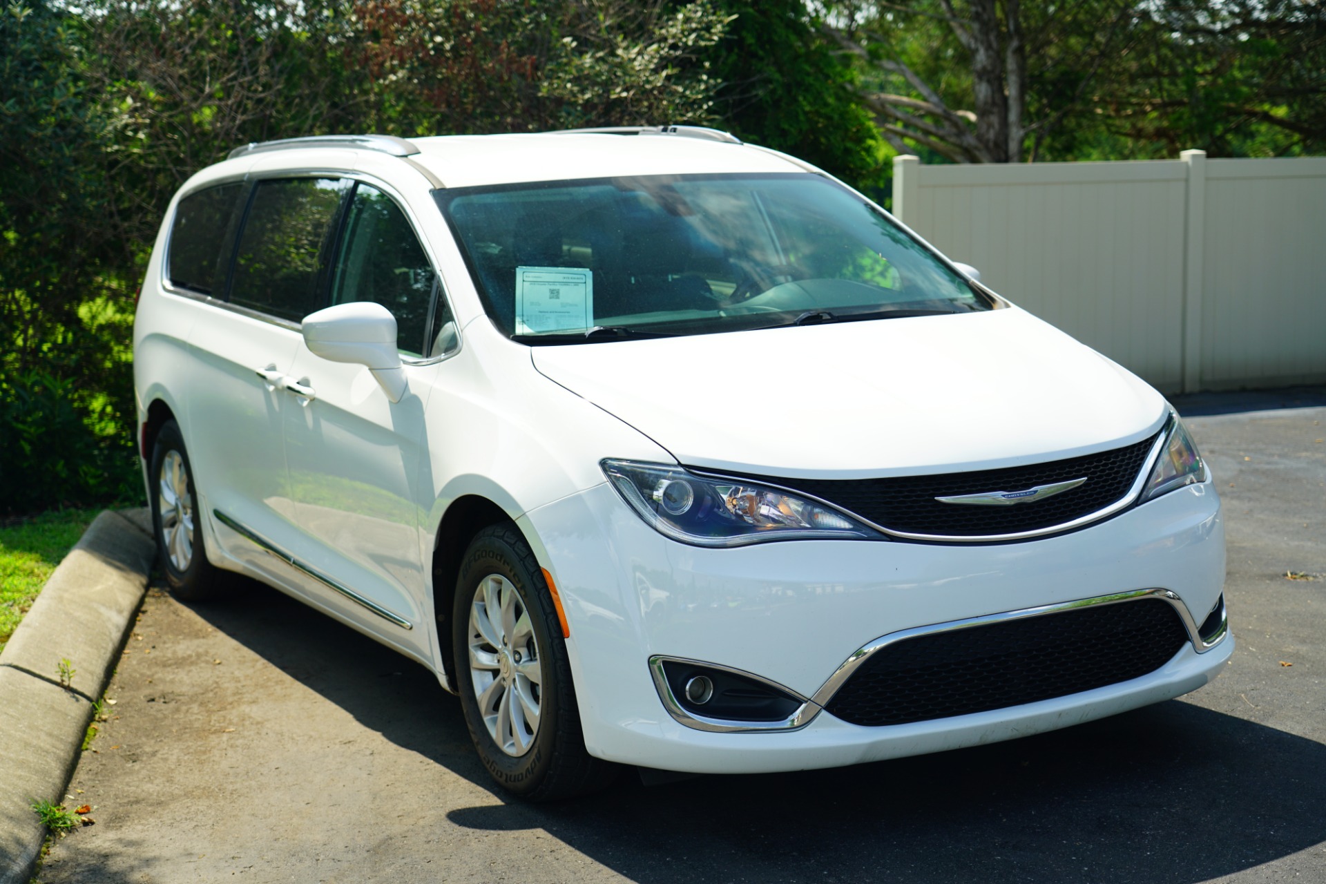 Used 2018 Chrysler Pacifica TOURING L 2WD For Sale (17,540) Autopro