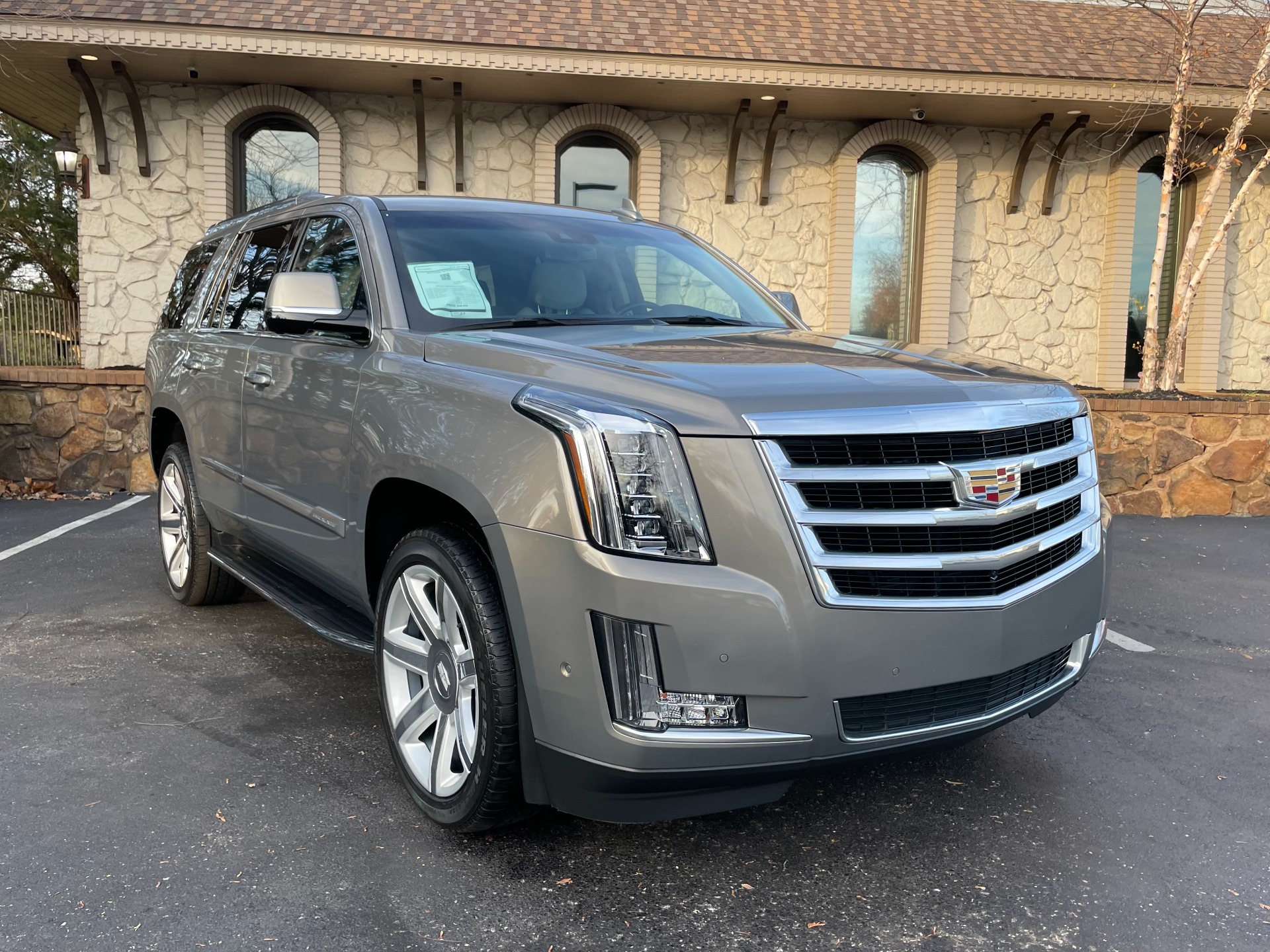 Used 2019 Cadillac Escalade LUXURY 4WD For Sale (49,950) Autopro