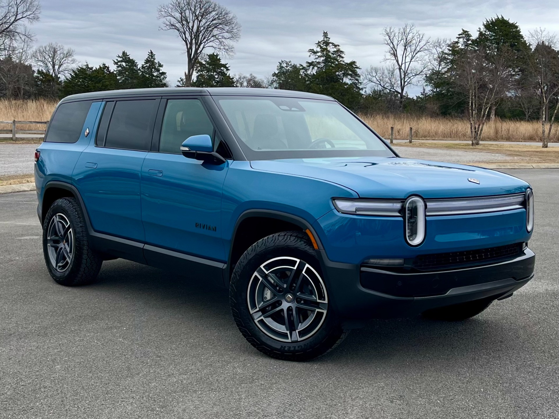 Used 2025 Rivian R1S Adventure Dual Standard Pack For Sale (Sold ...