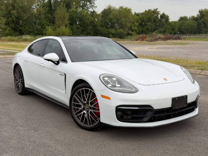 2022 Porsche Panamera