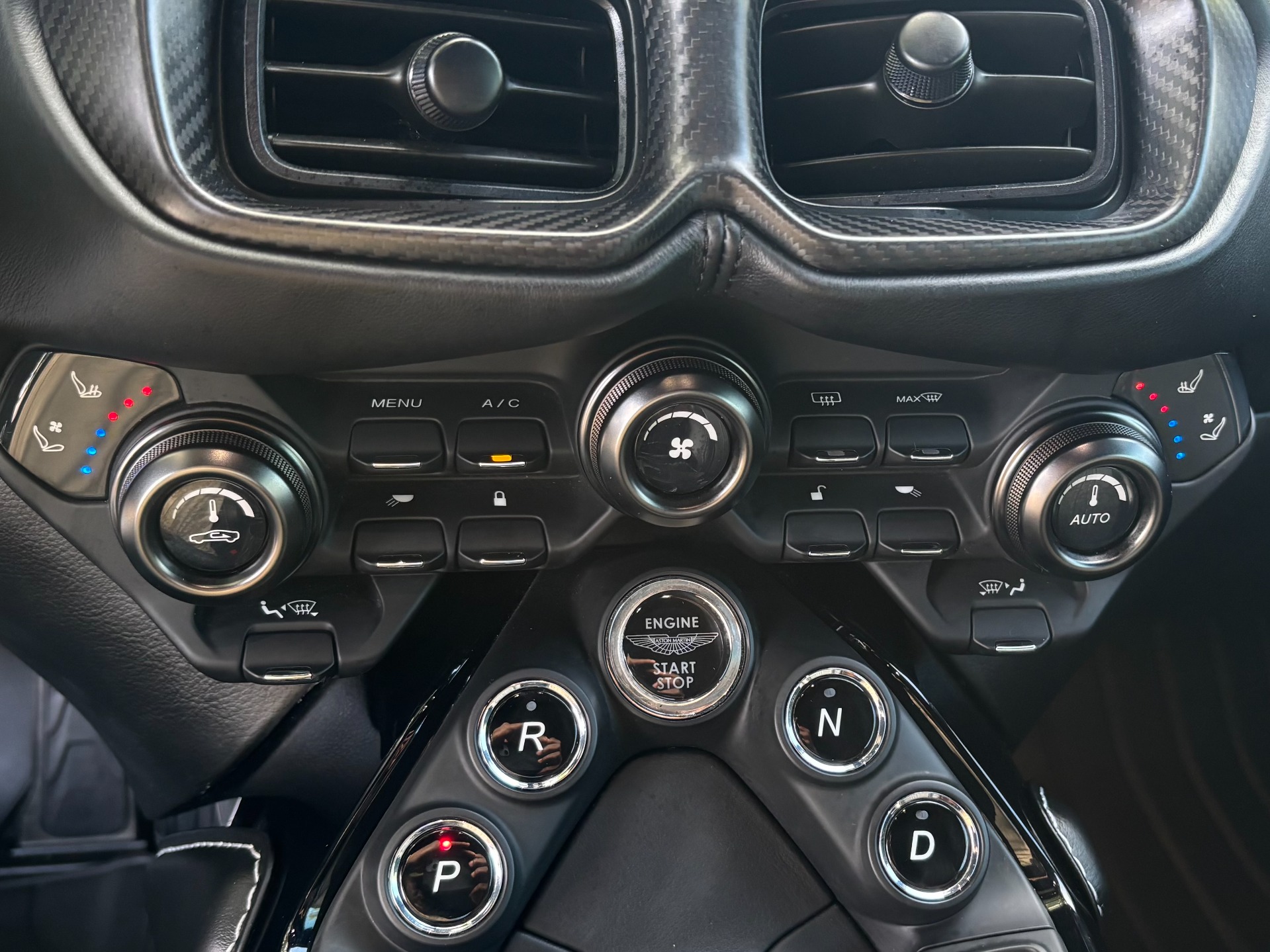 2019 Aston Martin Vantage Base - Photo 23