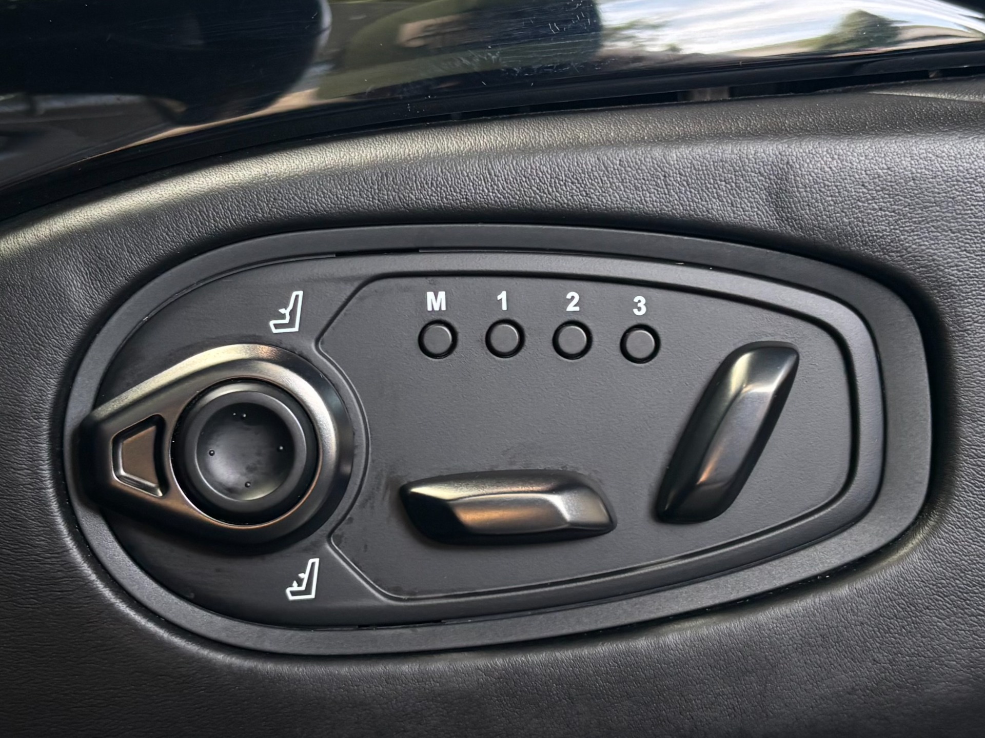 2019 Aston Martin Vantage Base - Photo 34