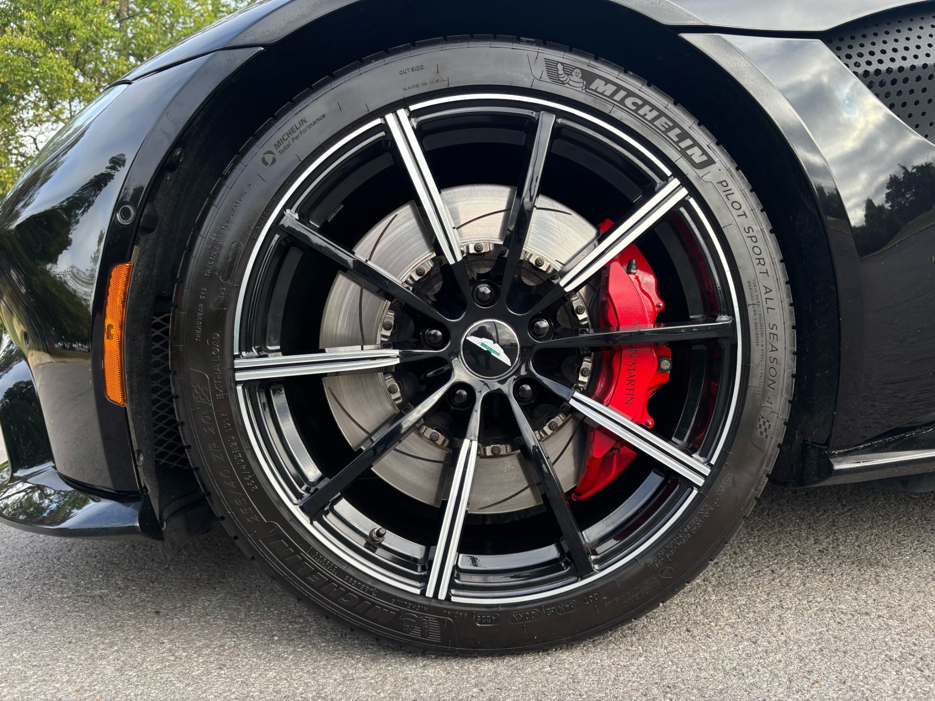 2019 Aston Martin Vantage Base - Photo 47