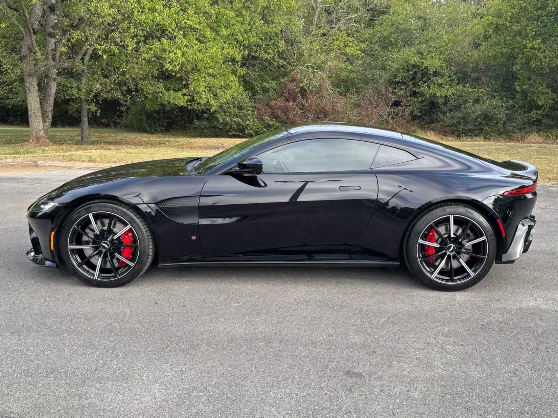 2019 Aston Martin Vantage Base - Photo 7