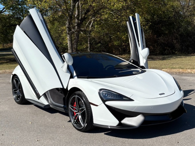 2018 McLaren 570GT Base