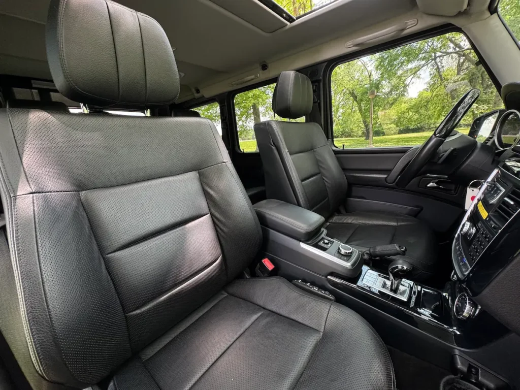 2016 Mercedes-Benz G550 front leather seats with center console and gear selector