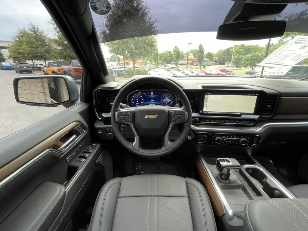 Interior of the 2024 Chevrolet Silverado 1500 High Country with digital dash and touchscreen