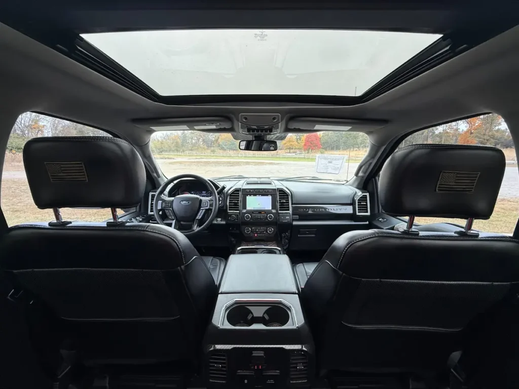 2019 Ford F-250 Super Duty Lariat interior cabin view