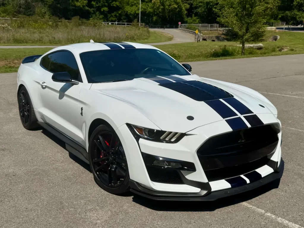 2021 Ford Mustang Shelby GT500 white with blue racing stripes