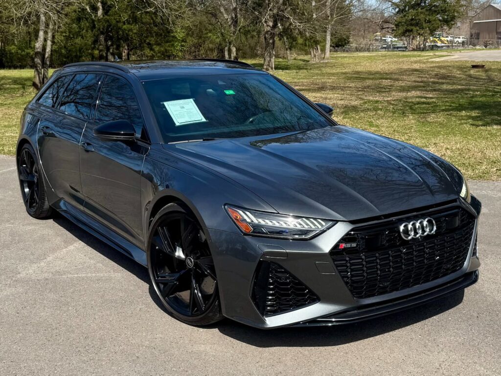 2023 Audi RS 6 Avant 4.0T quattro in Daytona Gray with Black Optic Package and Executive Package