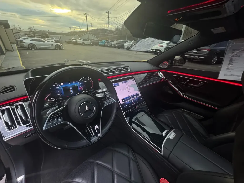 2023 Mercedes-Benz Maybach S 680 digital cockpit interior